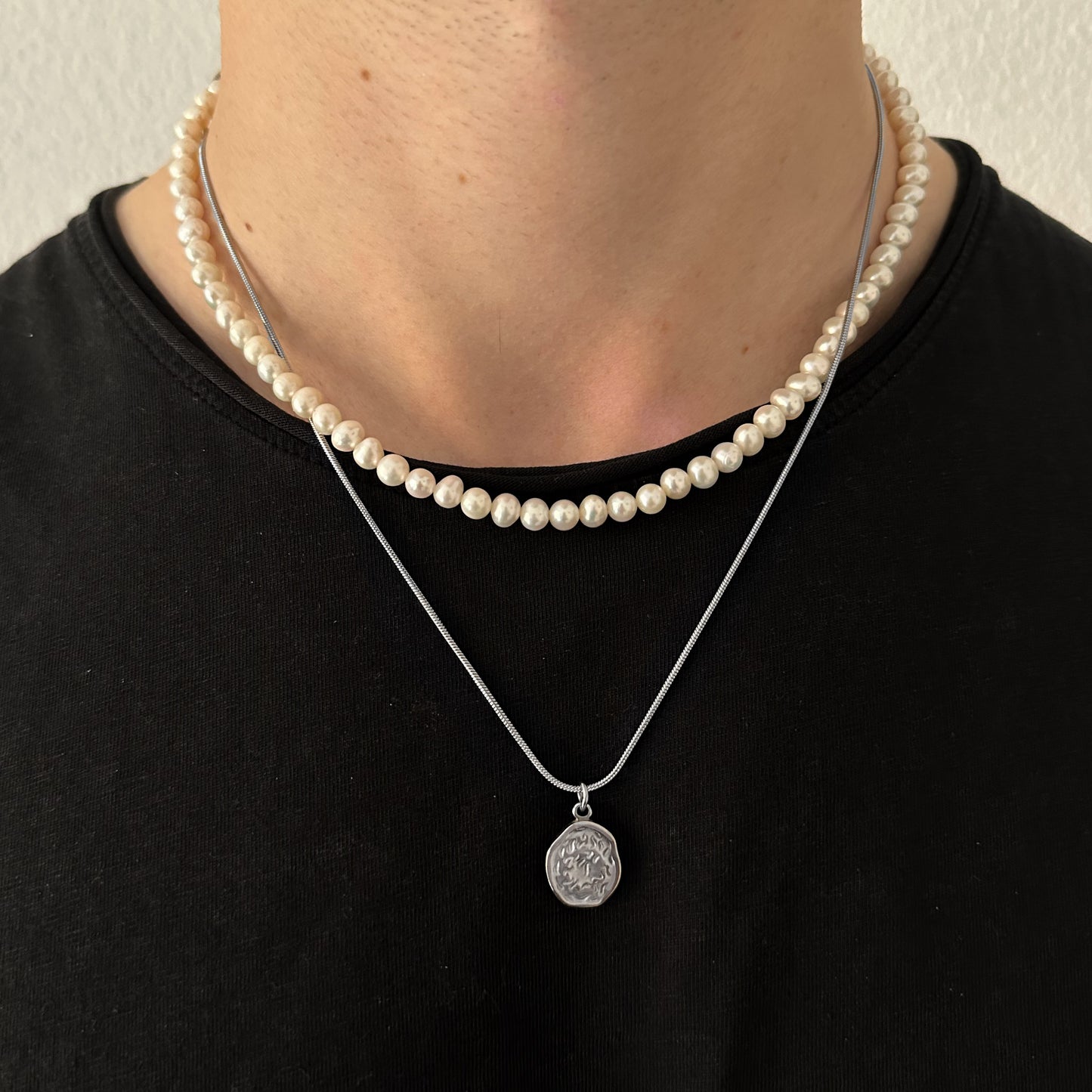 BORA NECKLACE