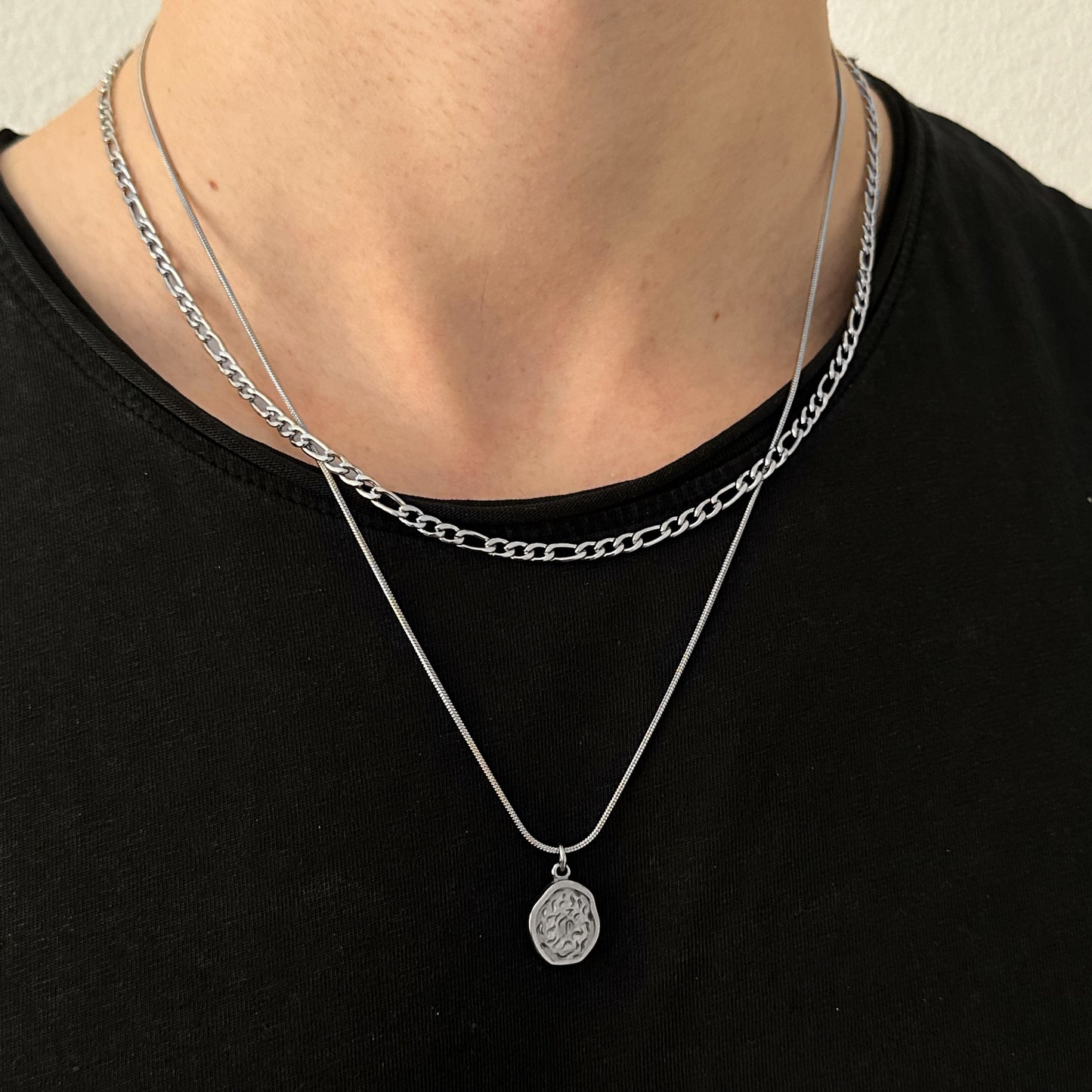 BORA NECKLACE
