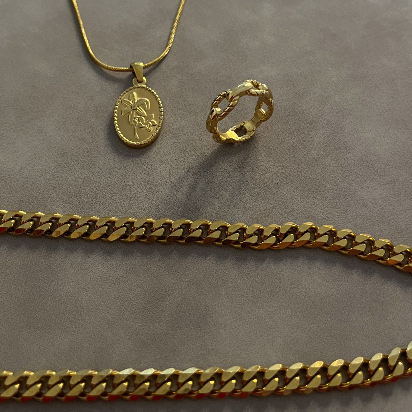 LINKY GOLD RING