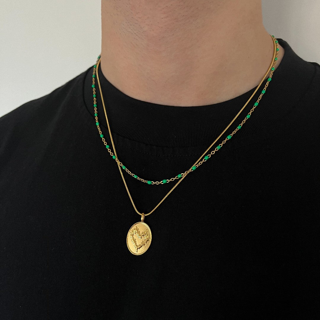 Gold chain outlet green neck