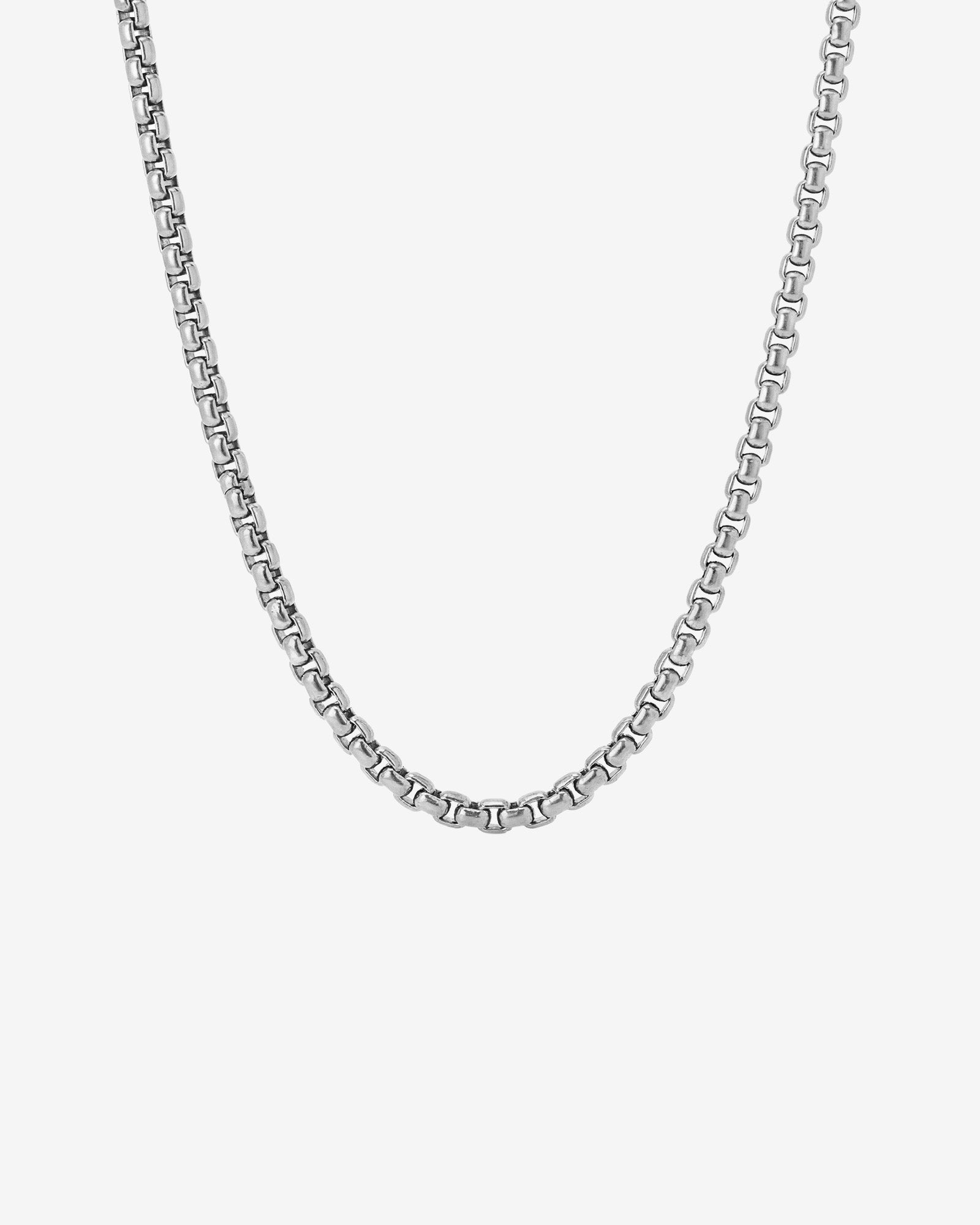 NOIR SILVER CHAIN with bold rectangular links and a 4 mm width