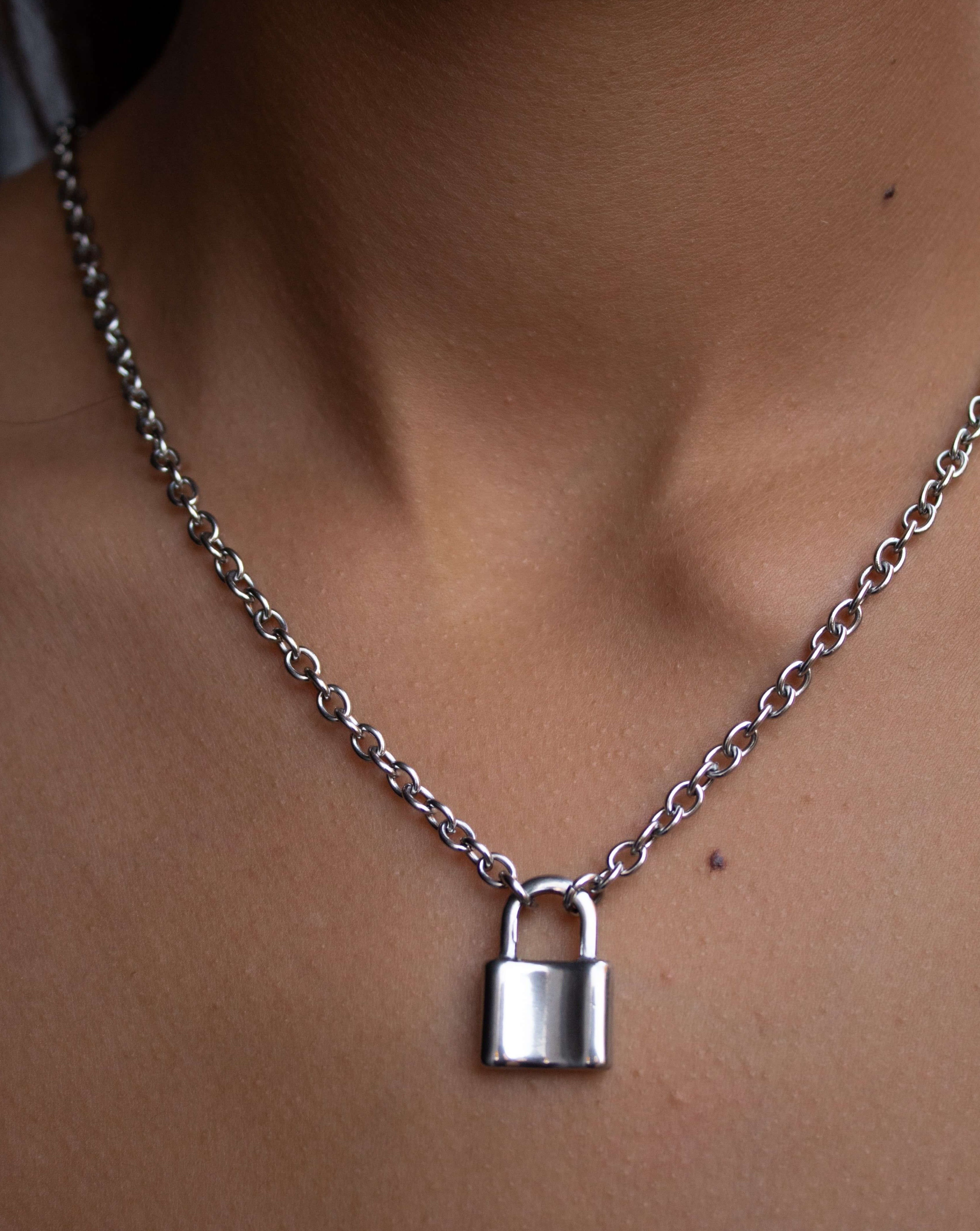 Padlock chain deals necklace mens